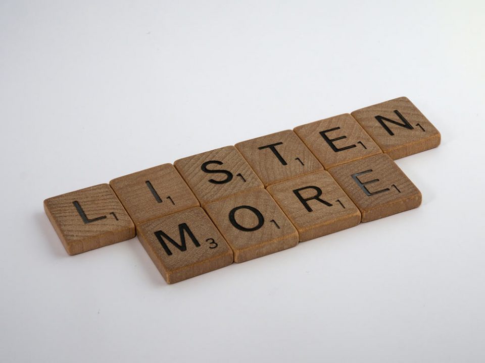 Ascolto attivo: andare oltre il sentire